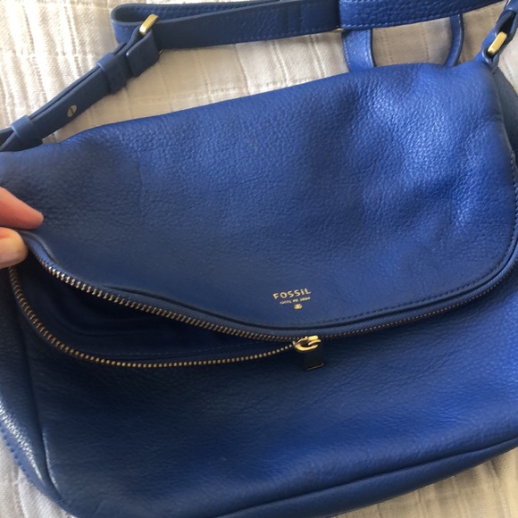 FOSSIL cowhide crossbody bag - Picture 3 of 11